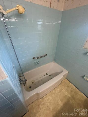 626 Willowbrook Lane Winston Salem NC 27104