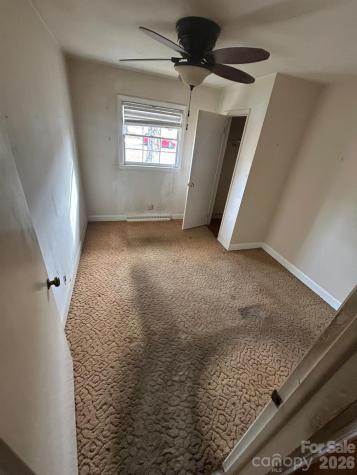 626 Willowbrook Lane Winston Salem NC 27104