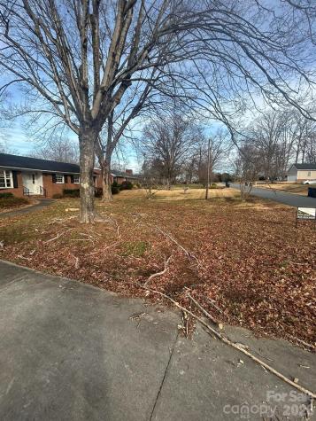 626 Willowbrook Lane Winston Salem NC 27104