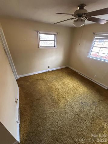 626 Willowbrook Lane Winston Salem NC 27104