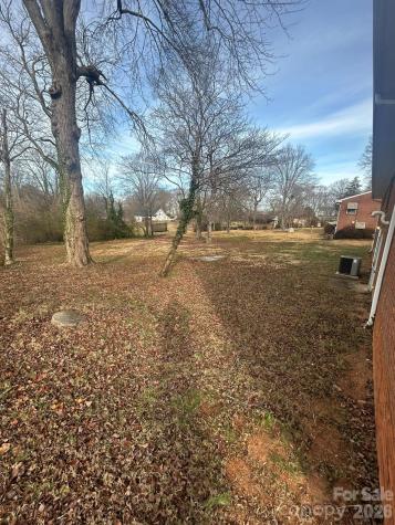 626 Willowbrook Lane Winston Salem NC 27104