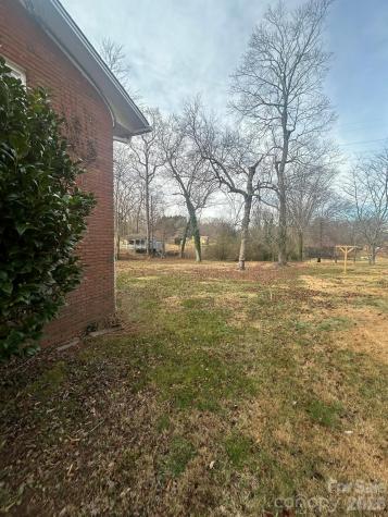 626 Willowbrook Lane Winston Salem NC 27104
