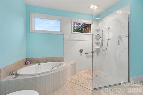 621 Crystal Bay Drive Denton NC 27239