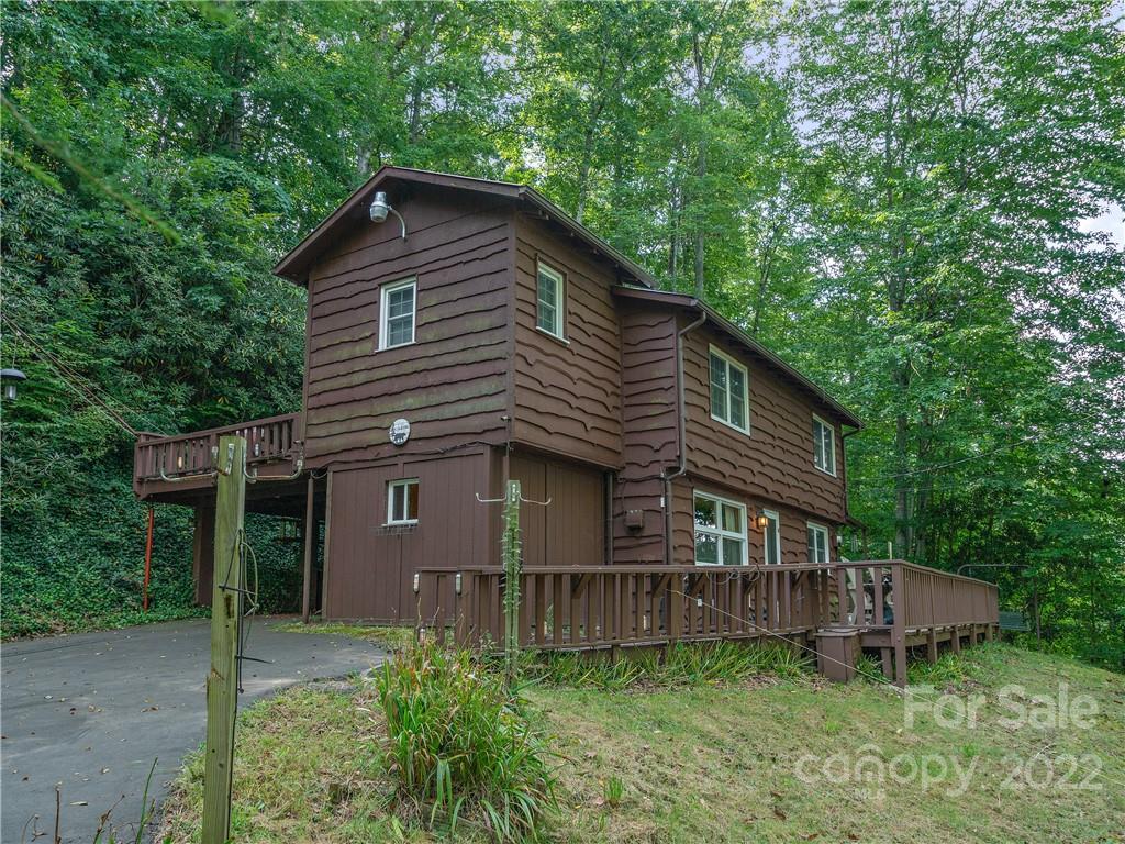 22 Blackgum Drive Burnsville NC 28714