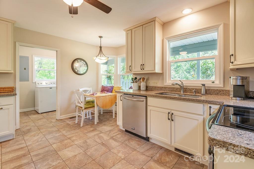 42 Merrell Road Leicester NC 28748