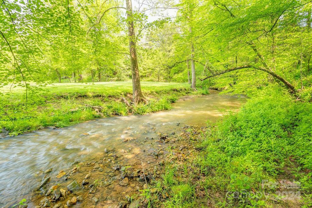 42 Merrell Road Leicester NC 28748