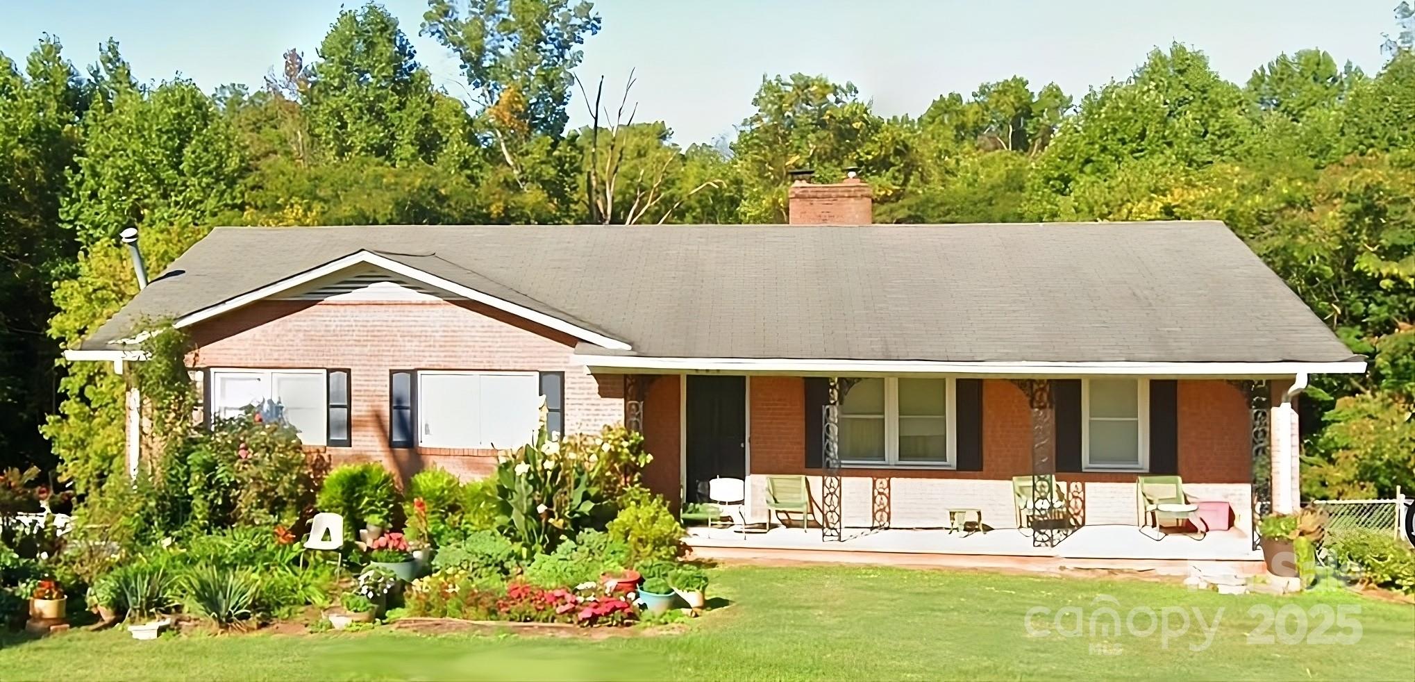 406 S Caldwell Avenue Newton NC 28658