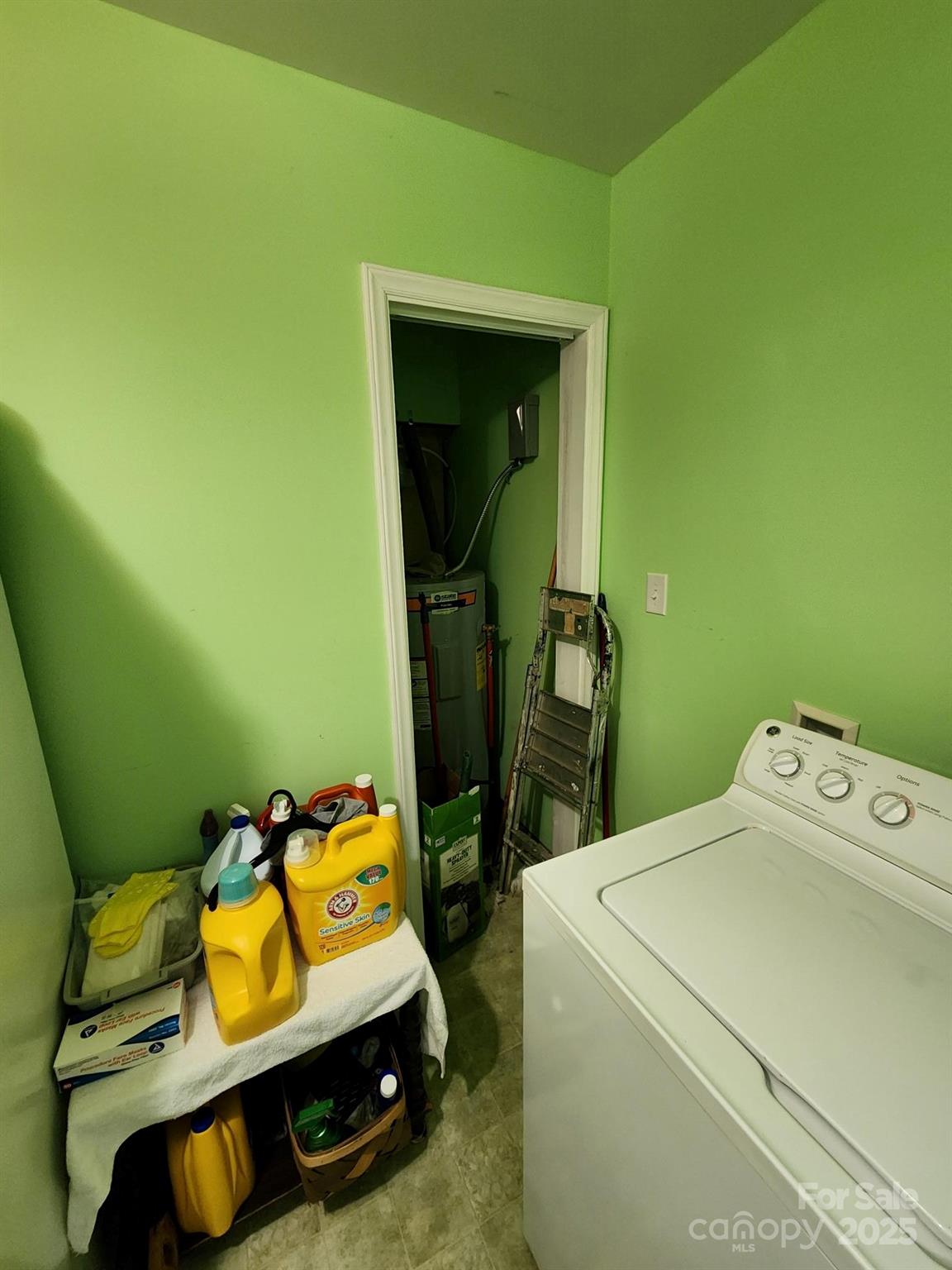 406 S Caldwell Avenue Newton NC 28658