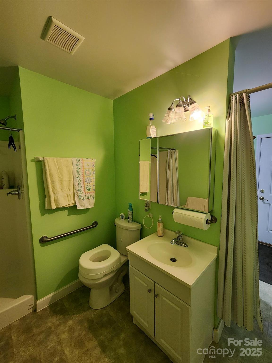 406 S Caldwell Avenue Newton NC 28658