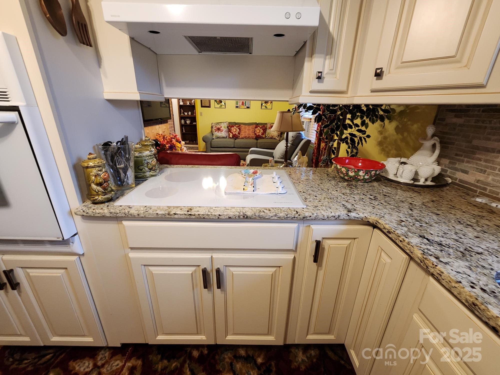 406 S Caldwell Avenue Newton NC 28658