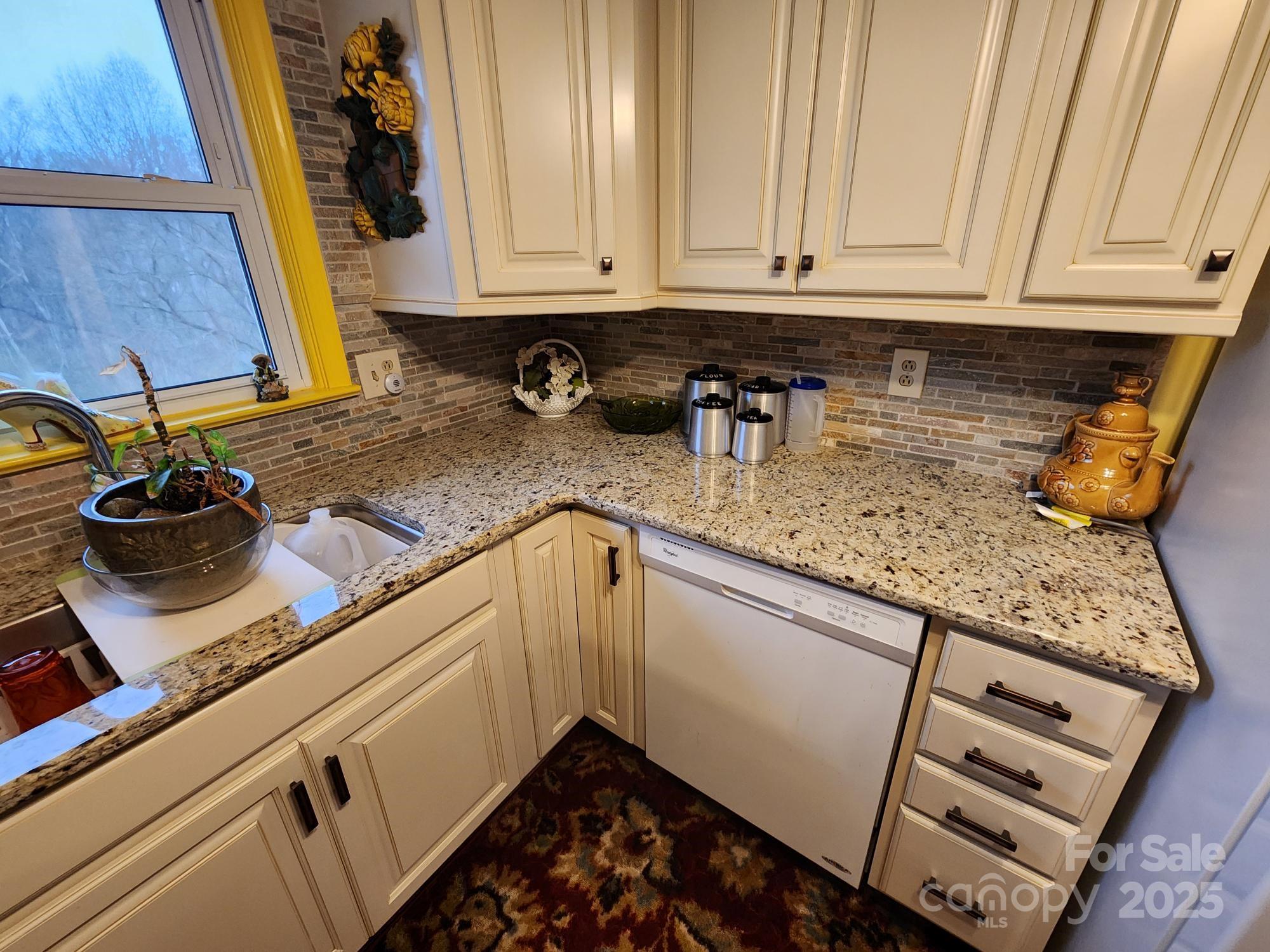 406 S Caldwell Avenue Newton NC 28658