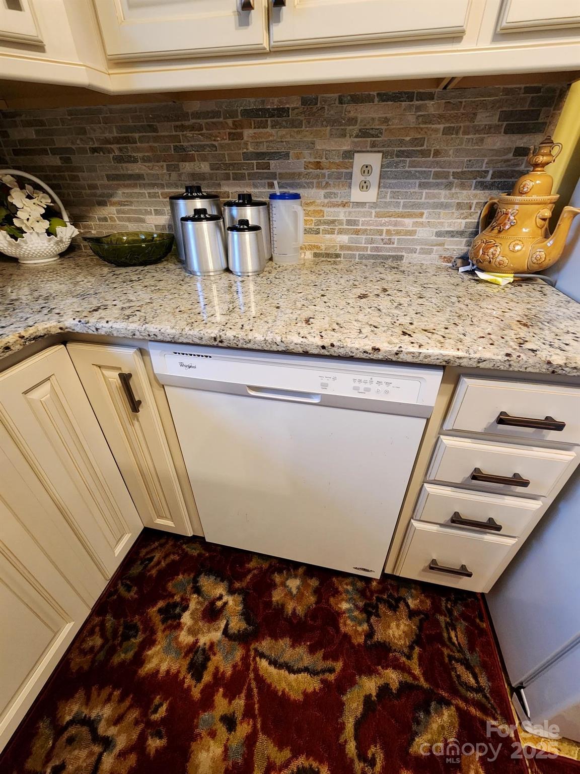 406 S Caldwell Avenue Newton NC 28658