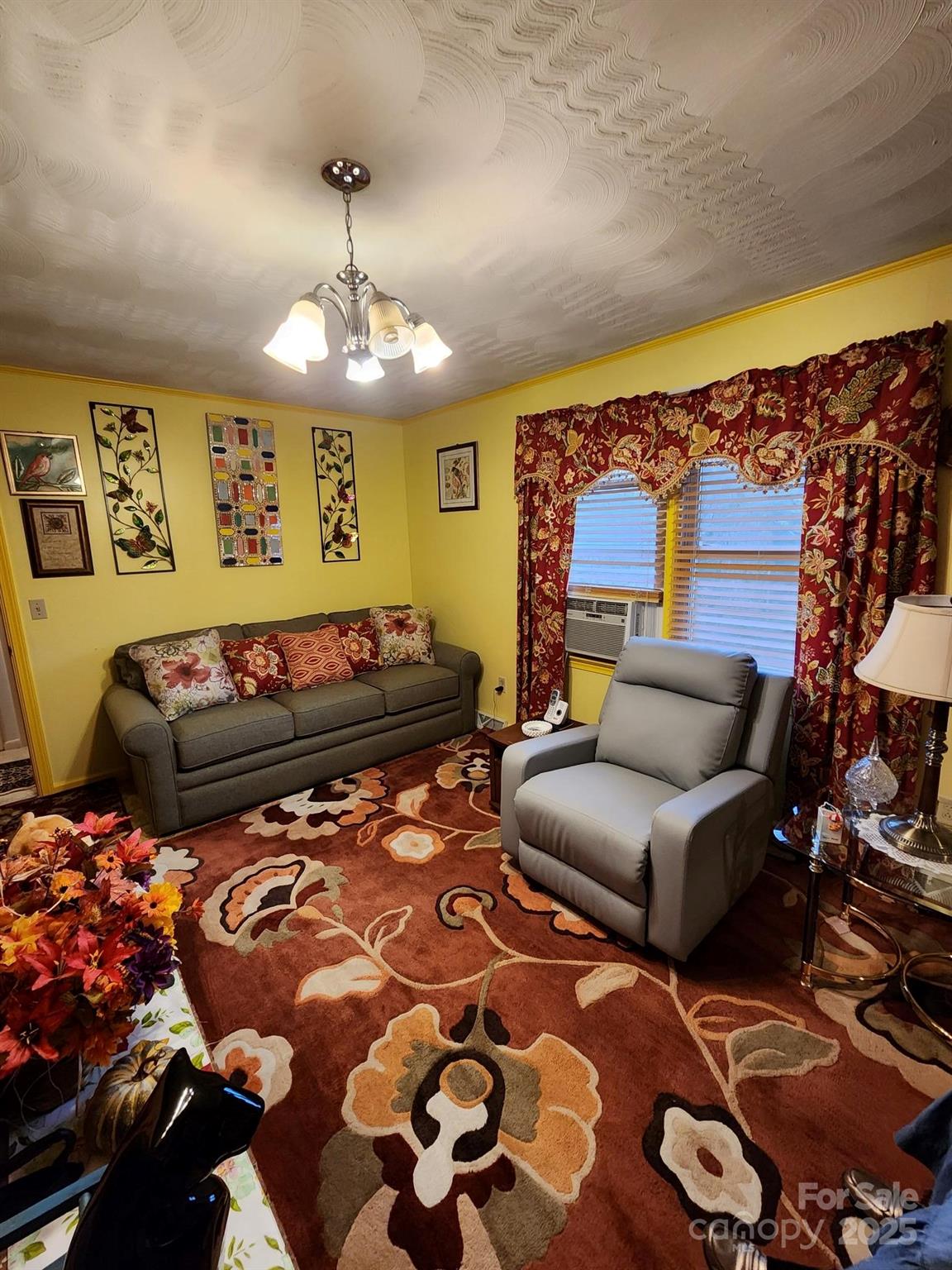 406 S Caldwell Avenue Newton NC 28658