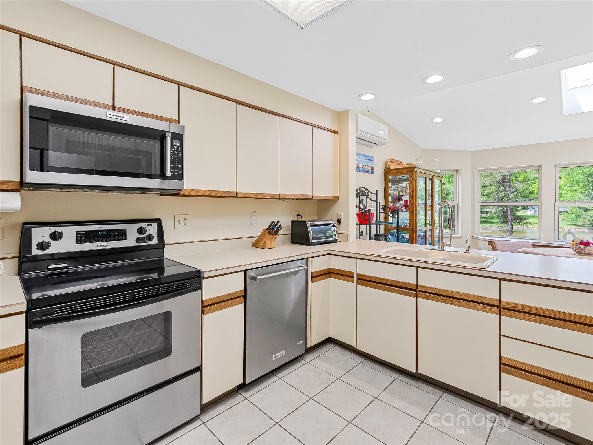 98 Ducker Road Arden NC 28704