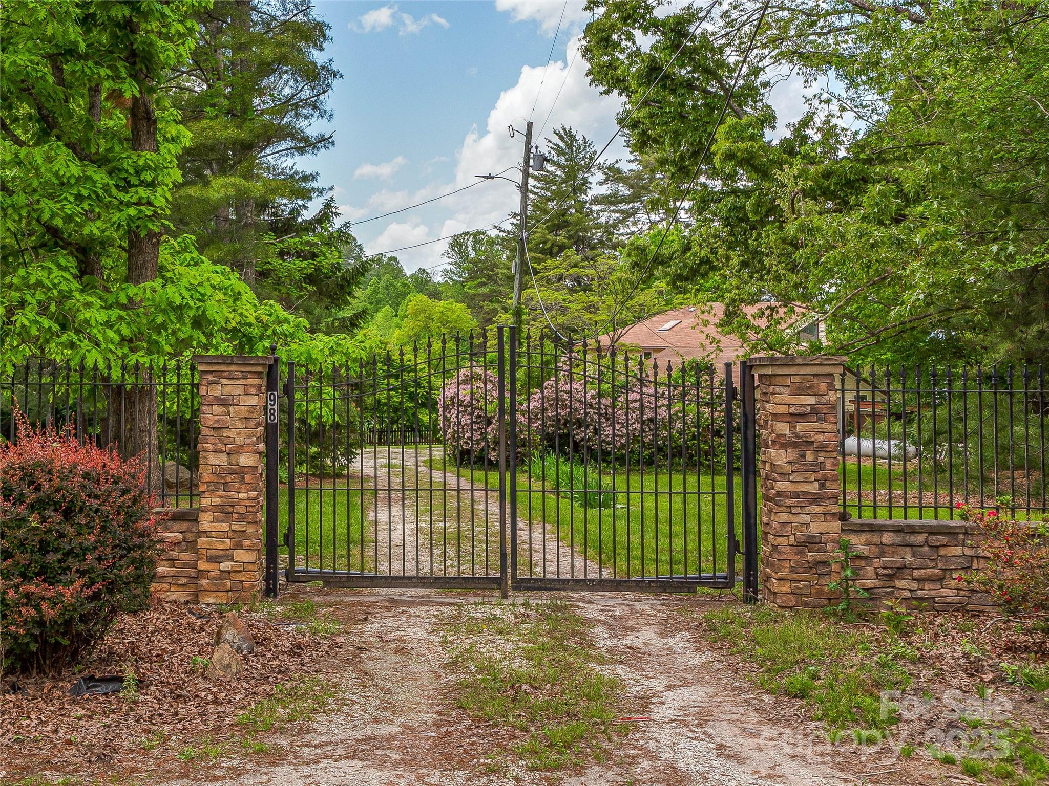 98 Ducker Road Arden NC 28704