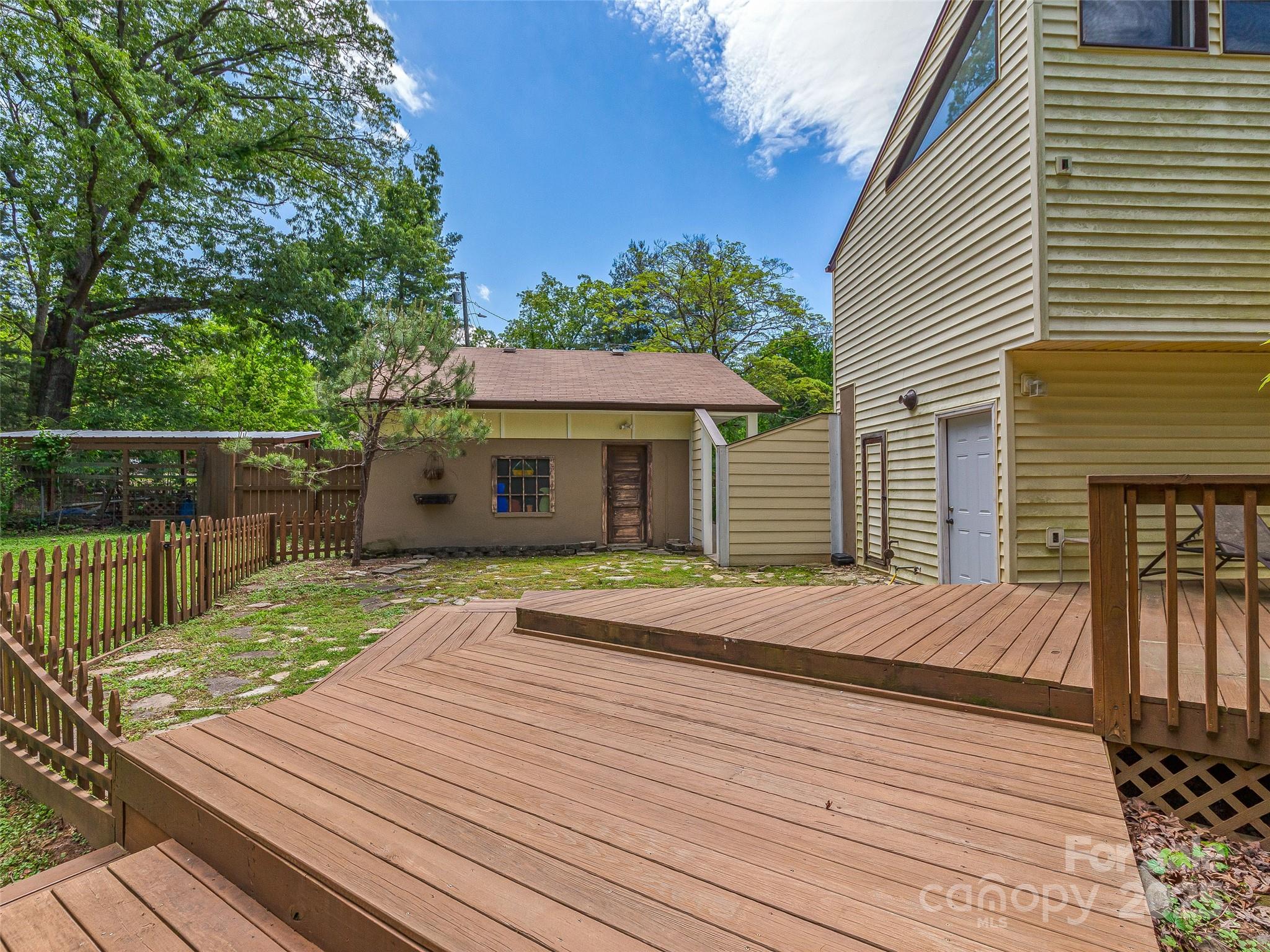 98 Ducker Road Arden NC 28704