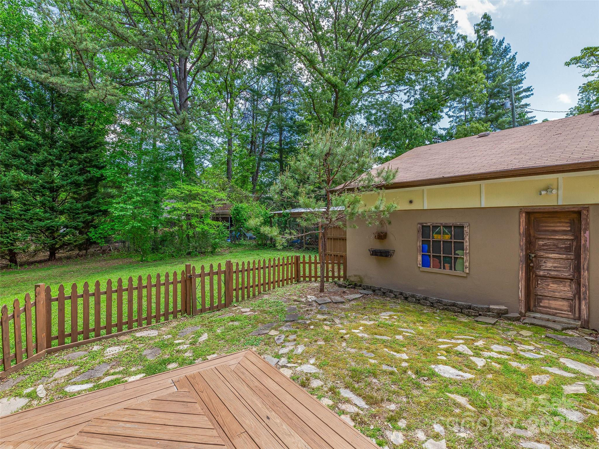 98 Ducker Road Arden NC 28704