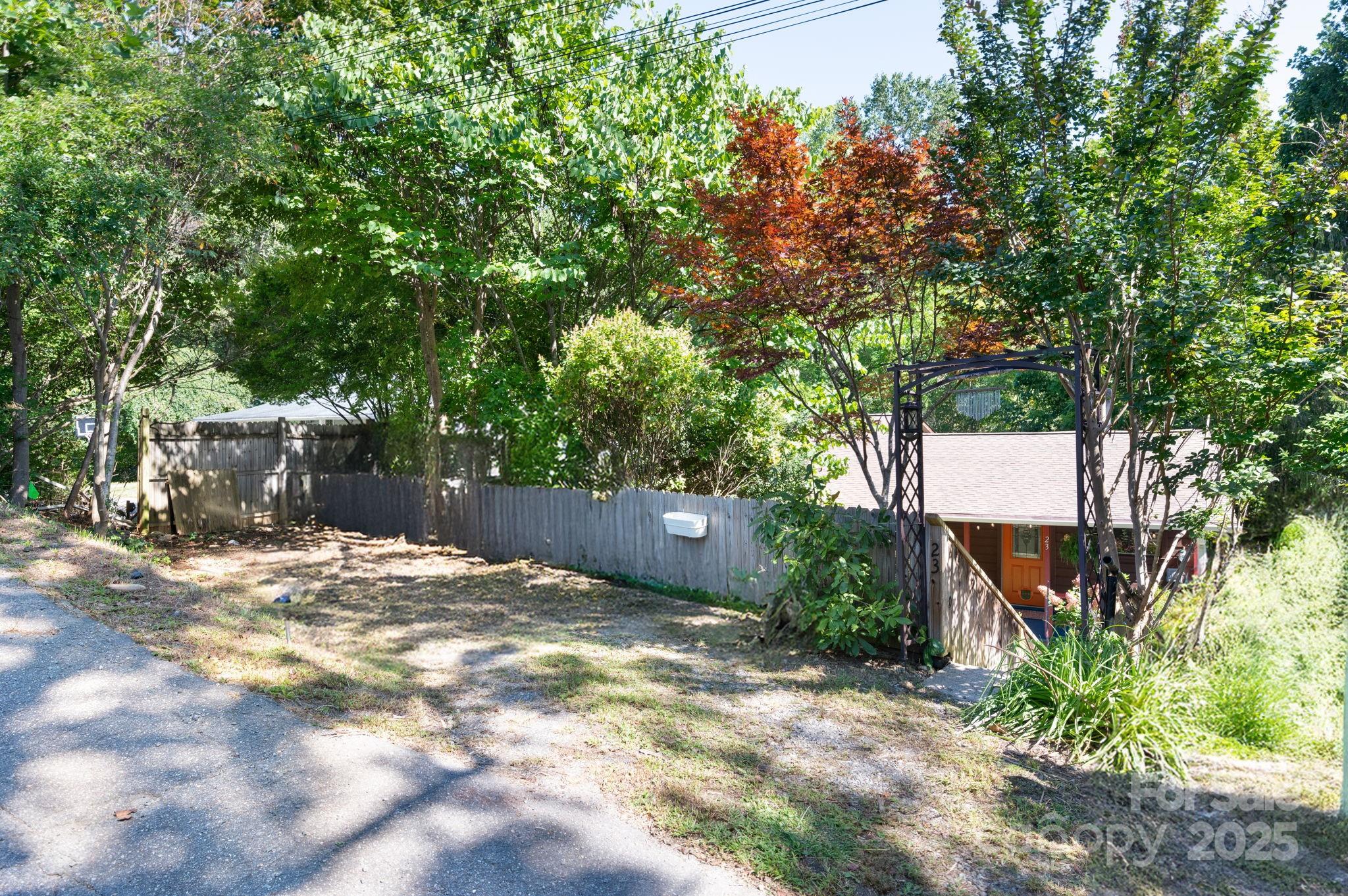 23 Shadowlawn Drive Asheville NC 28806