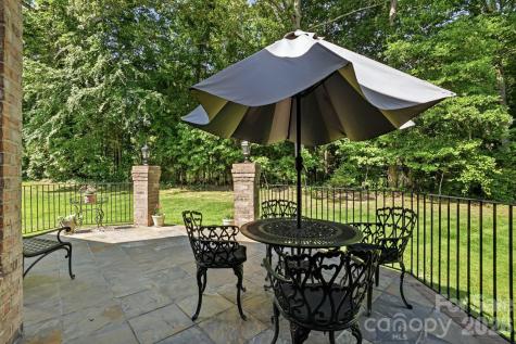 11855 Churchfield Lane Charlotte NC 28277