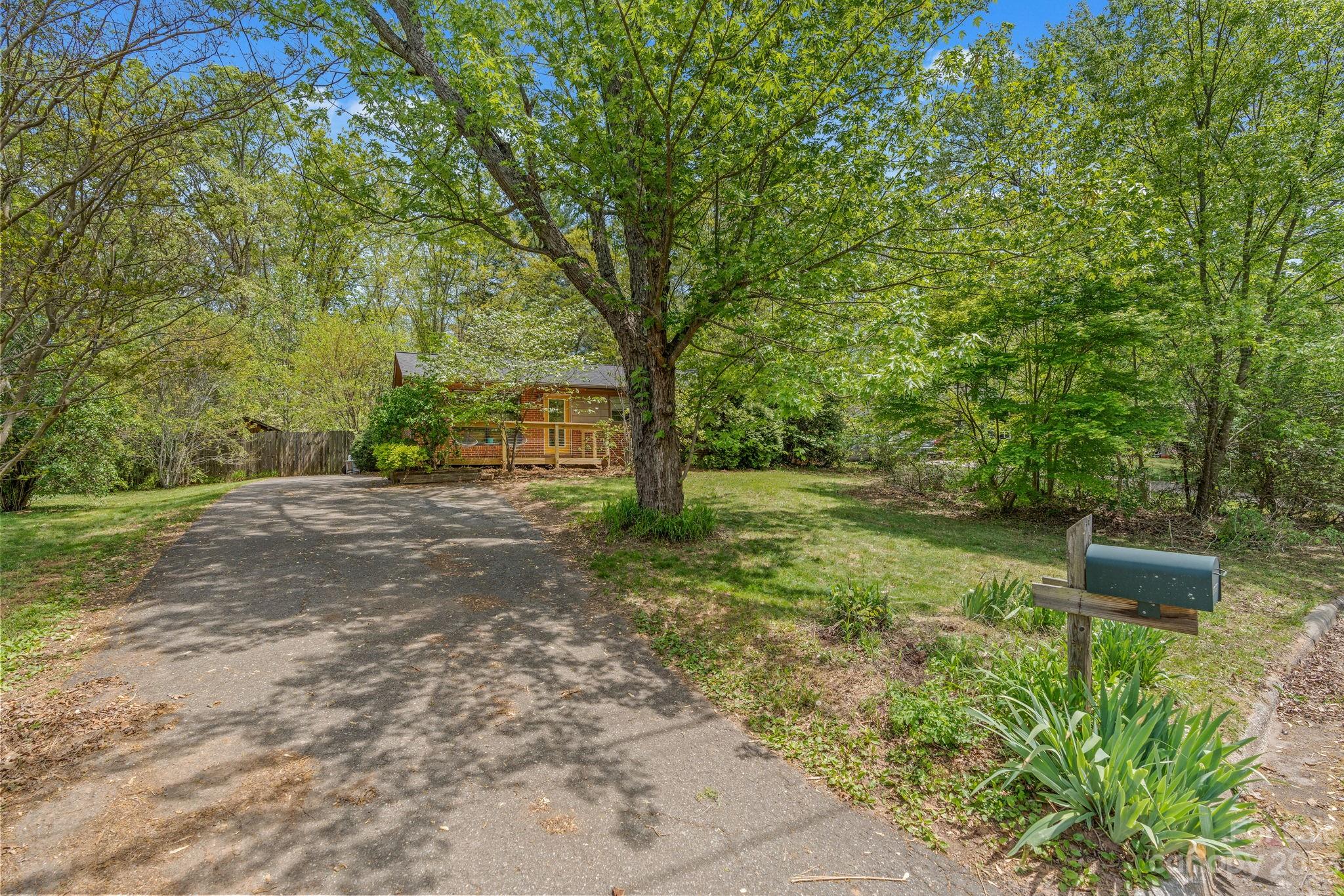 235 Richmond Hill Drive Asheville NC 28806