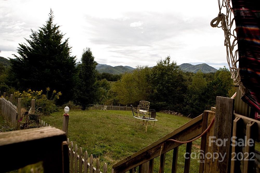 34 Aladdin Road Leicester NC 28748