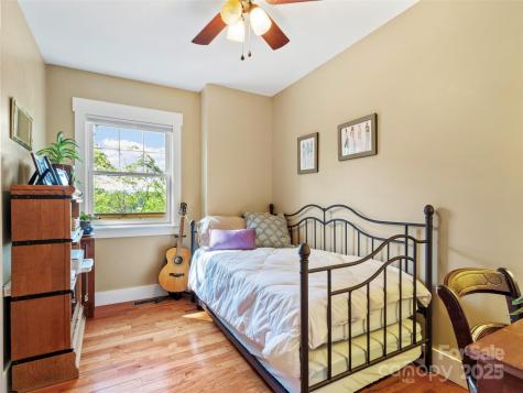 97 Gordon Lane Burnsville NC 28714