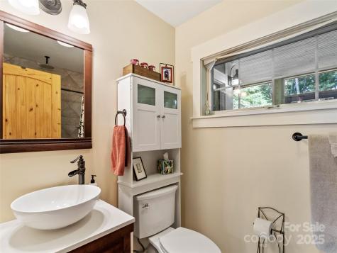 97 Gordon Lane Burnsville NC 28714