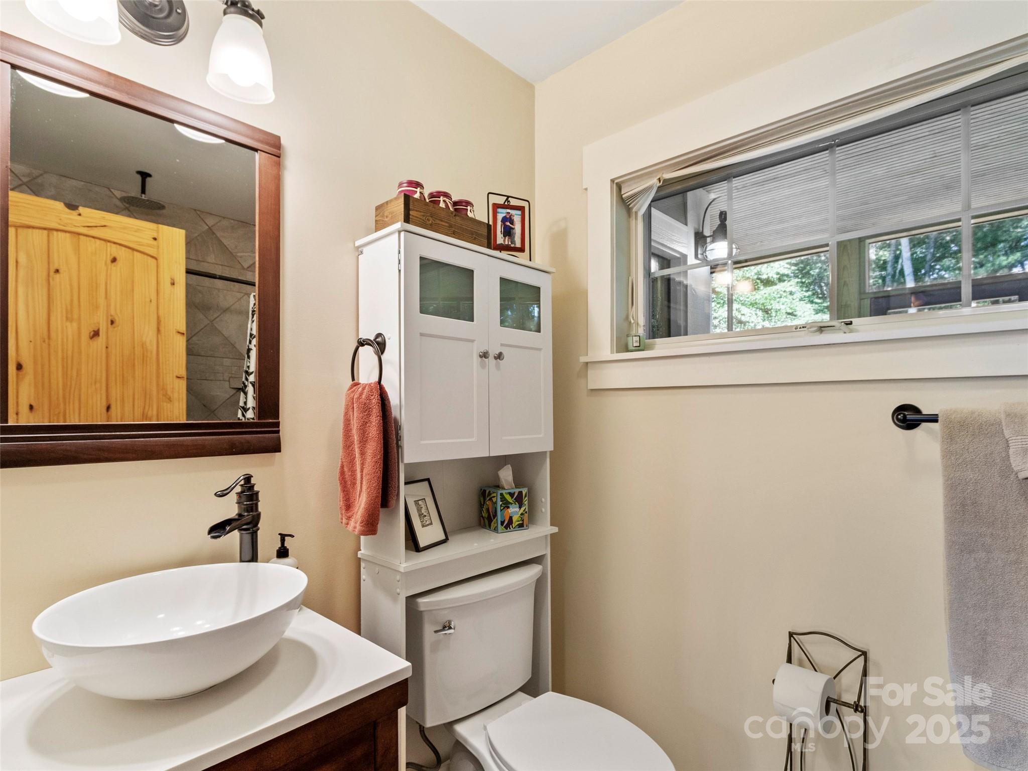 97 Gordon Lane Burnsville NC 28714