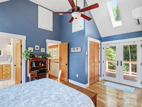 97 Gordon Lane Burnsville NC 28714