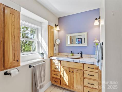 97 Gordon Lane Burnsville NC 28714