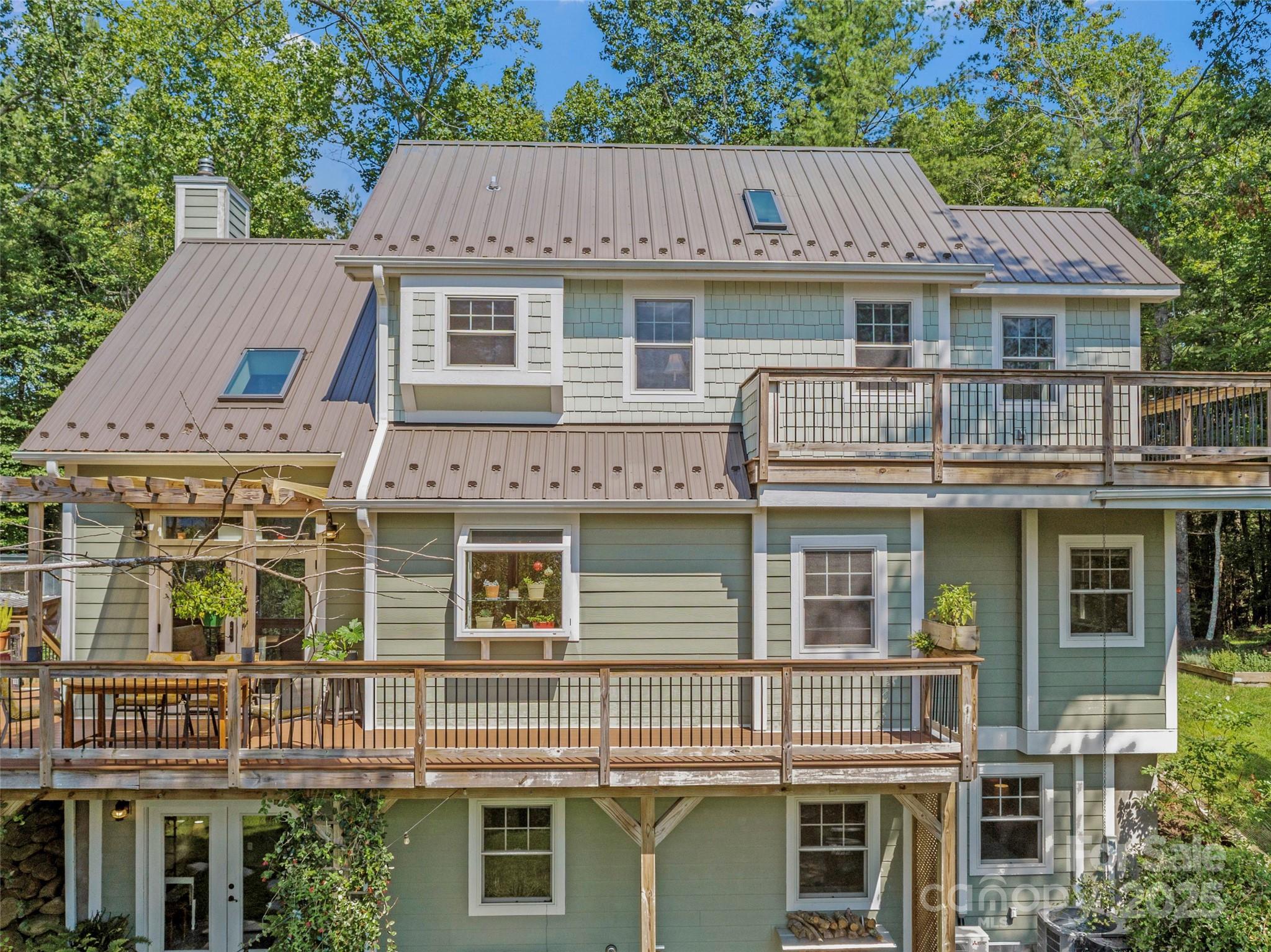 97 Gordon Lane Burnsville NC 28714