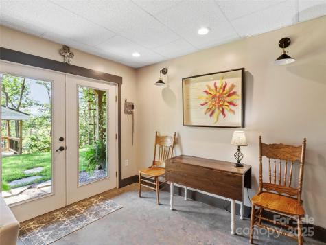 97 Gordon Lane Burnsville NC 28714