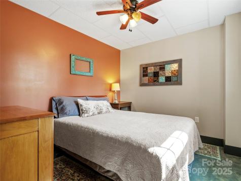 97 Gordon Lane Burnsville NC 28714