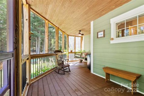 97 Gordon Lane Burnsville NC 28714