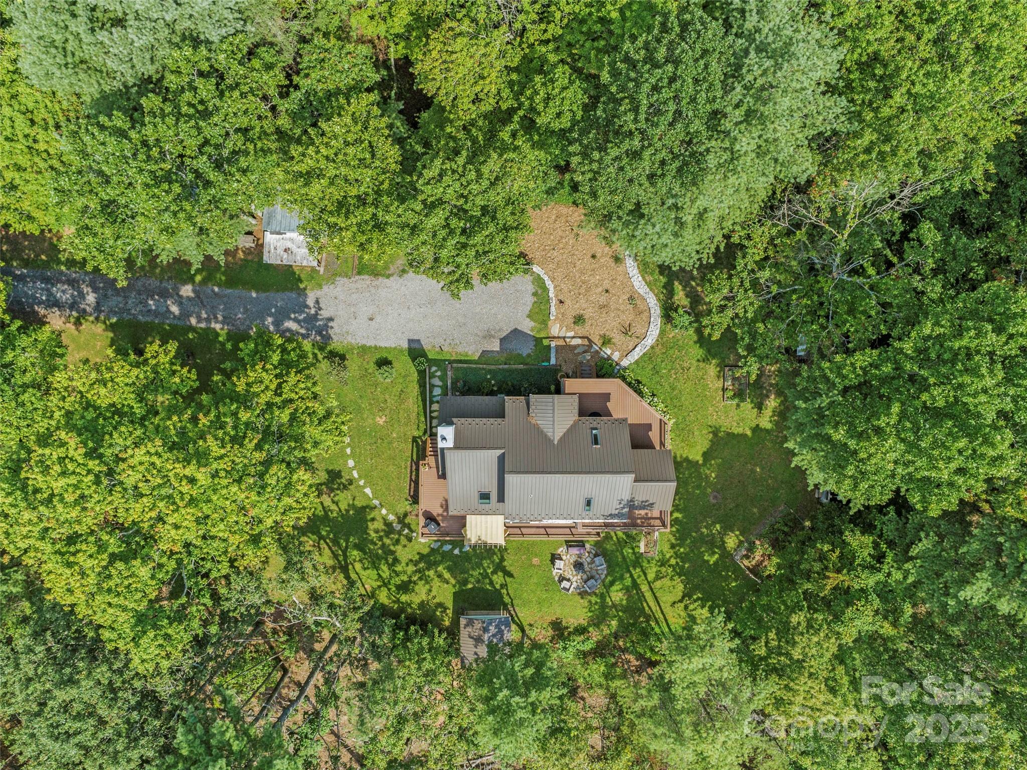 97 Gordon Lane Burnsville NC 28714