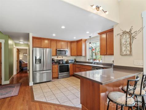 97 Gordon Lane Burnsville NC 28714