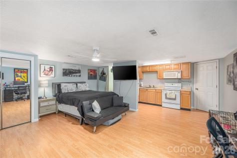 3415 Conleys Creek Road Whittier NC 28789
