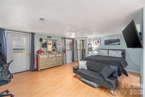 3415 Conleys Creek Road Whittier NC 28789