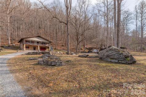 3415 Conleys Creek Road Whittier NC 28789