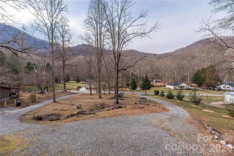 3415 Conleys Creek Road Whittier NC 28789