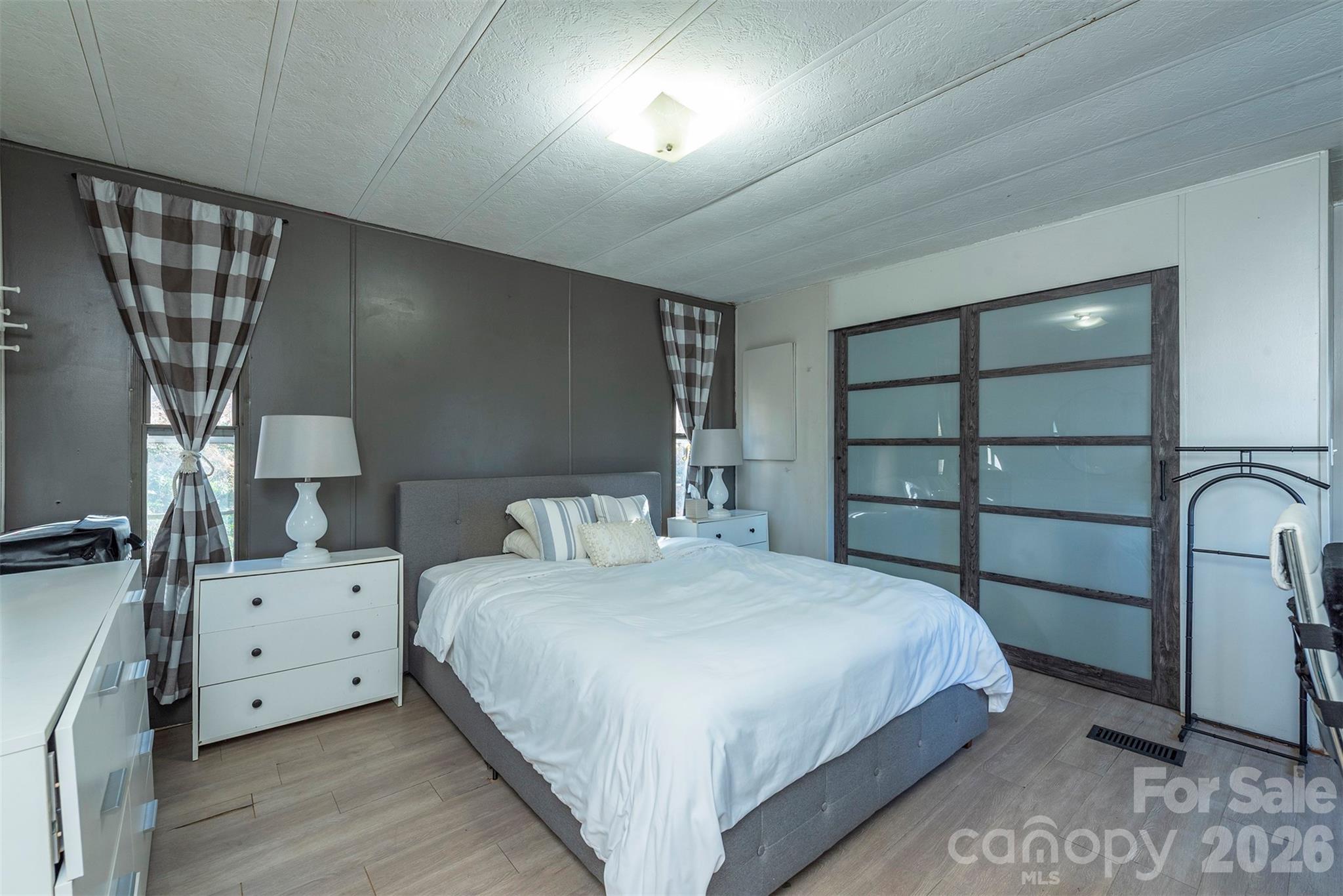 29 Moore Street Asheville NC 28804