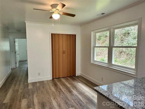 8855 Bugger Hollow Road Newland NC 28657