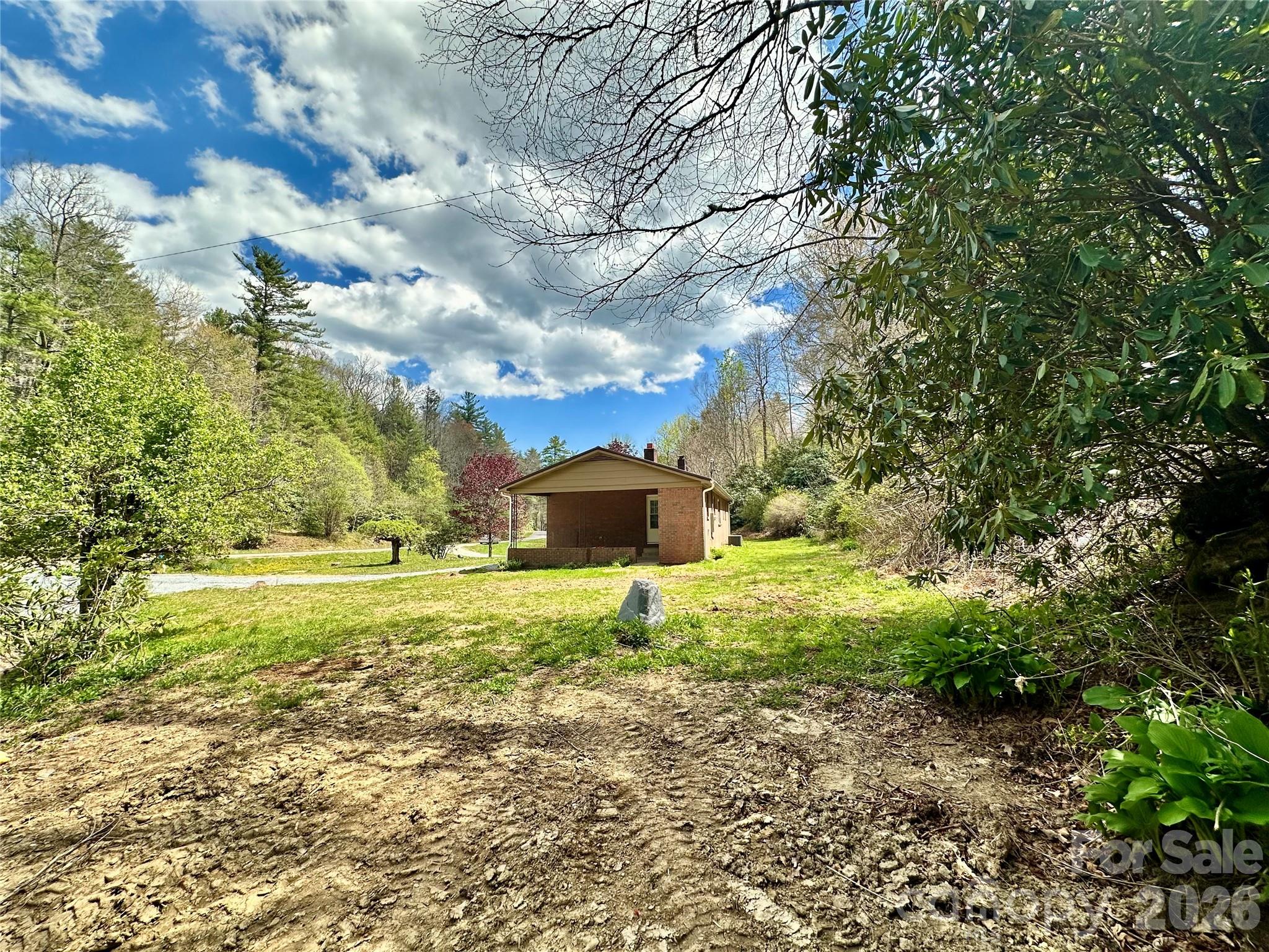 8855 Bugger Hollow Road Newland NC 28657