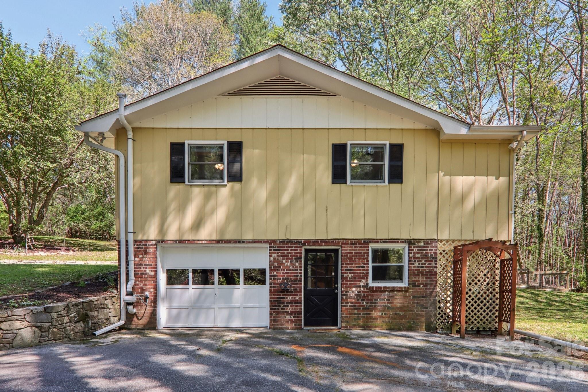 45 Crosswick Lane Hendersonville NC 28739