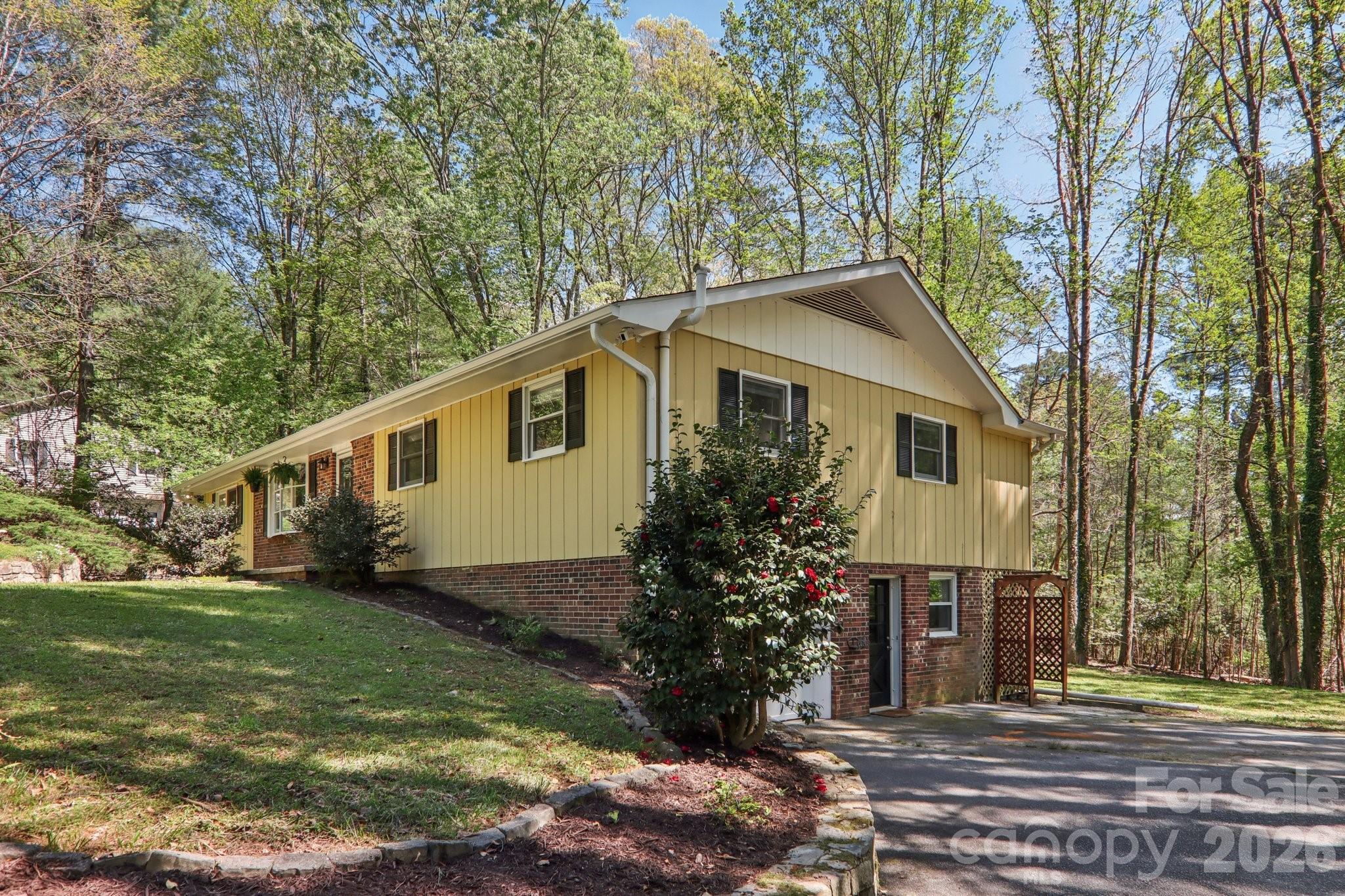 45 Crosswick Lane Hendersonville NC 28739