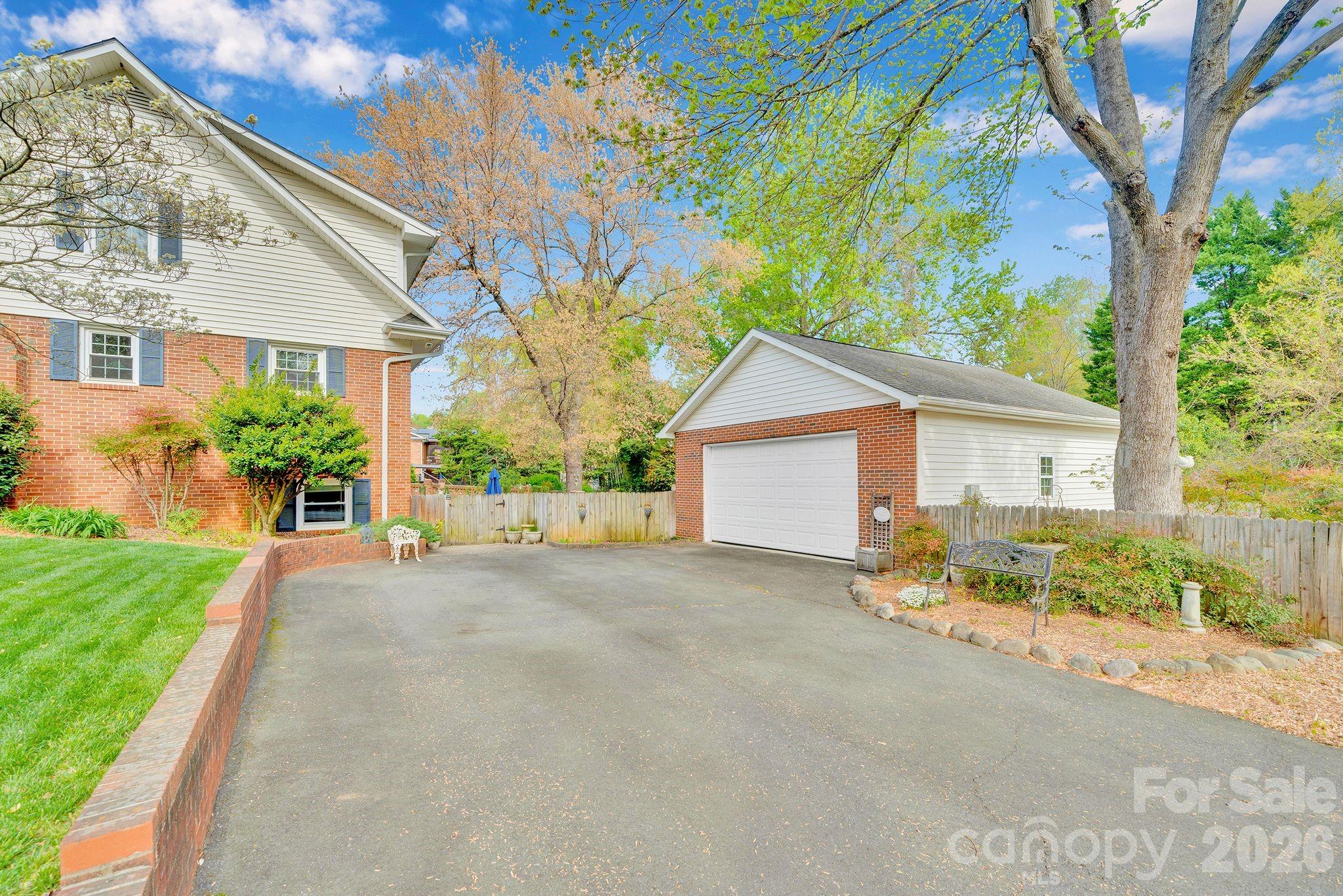 1745 Wensley Drive Charlotte NC 28210