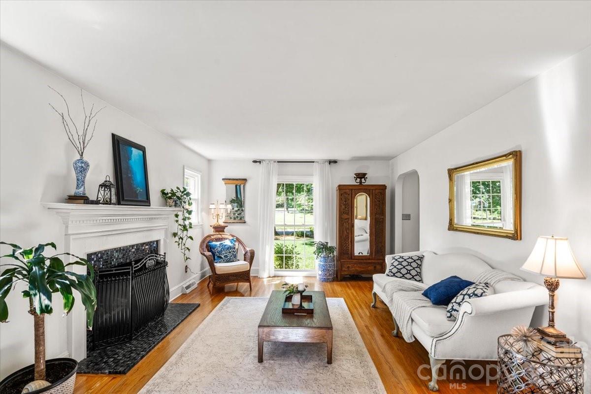 1745 Wensley Drive Charlotte NC 28210