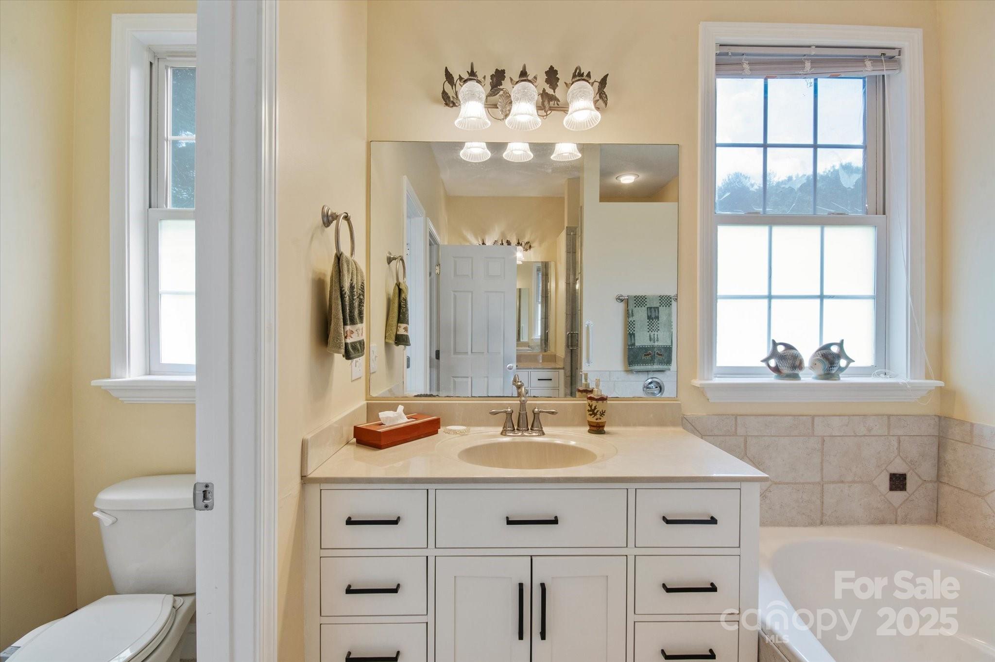 30 Linn Garden Lane Swannanoa NC 28778