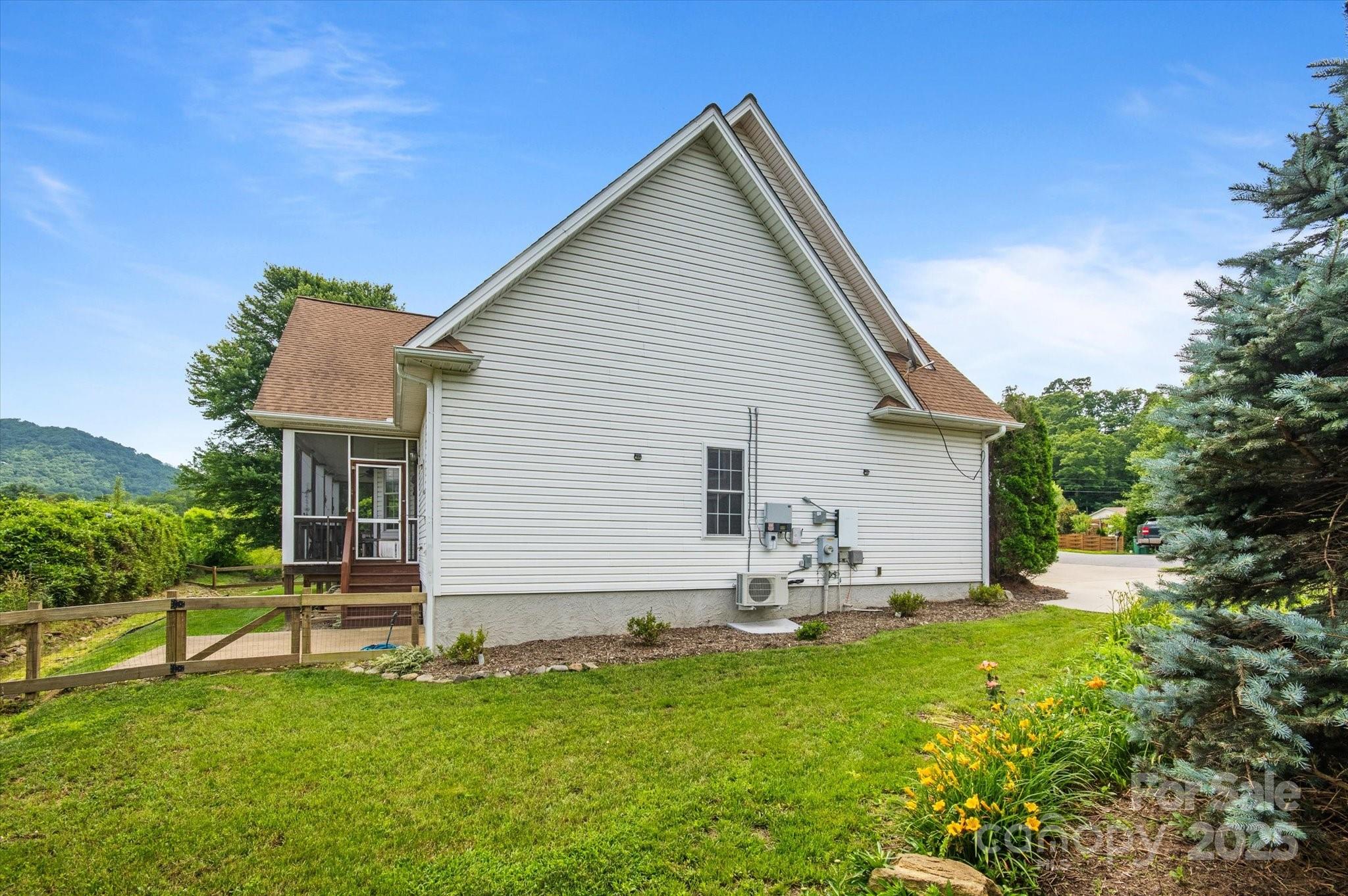 30 Linn Garden Lane Swannanoa NC 28778