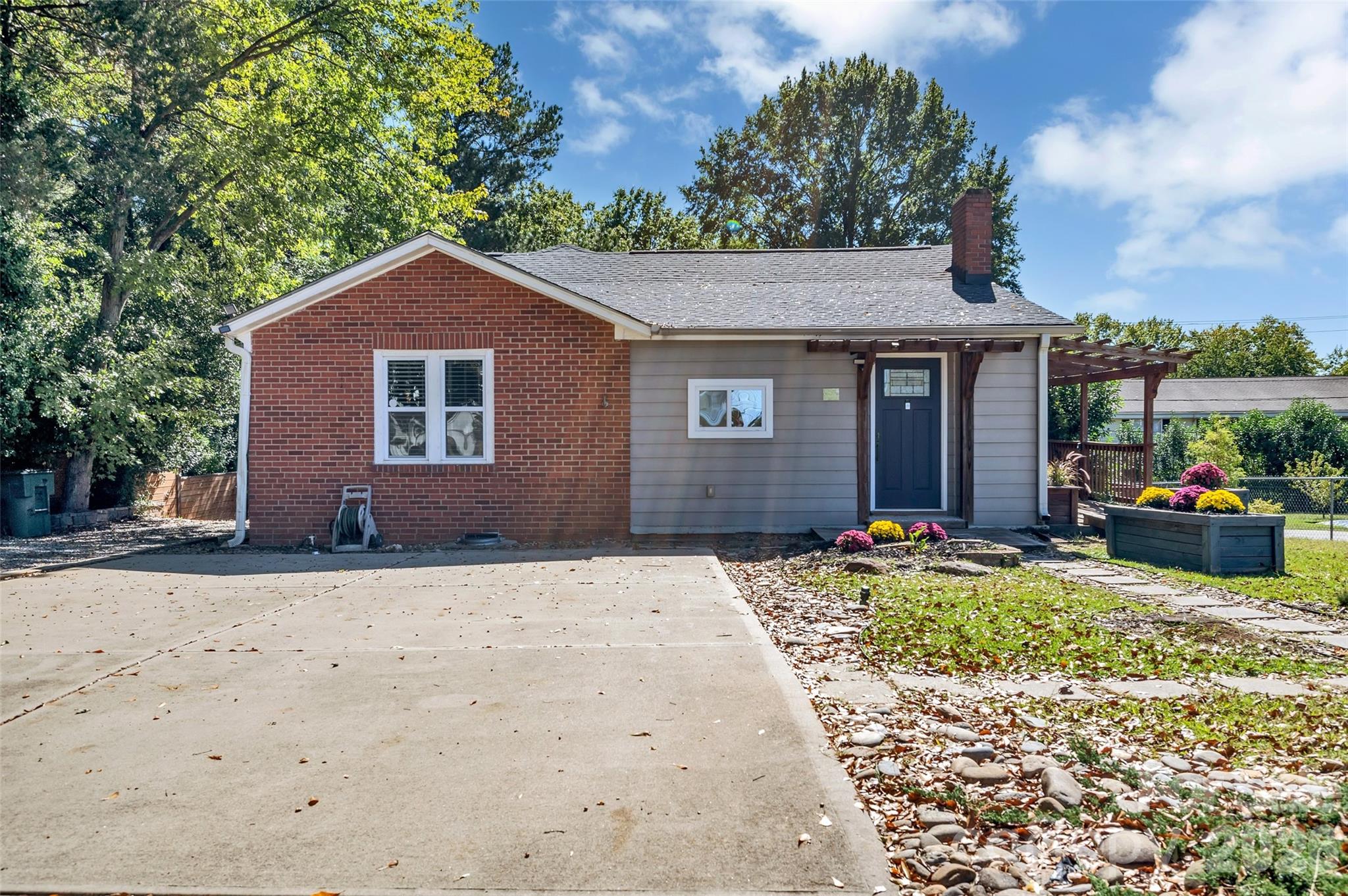 1111 E Park Drive Gastonia NC 28054